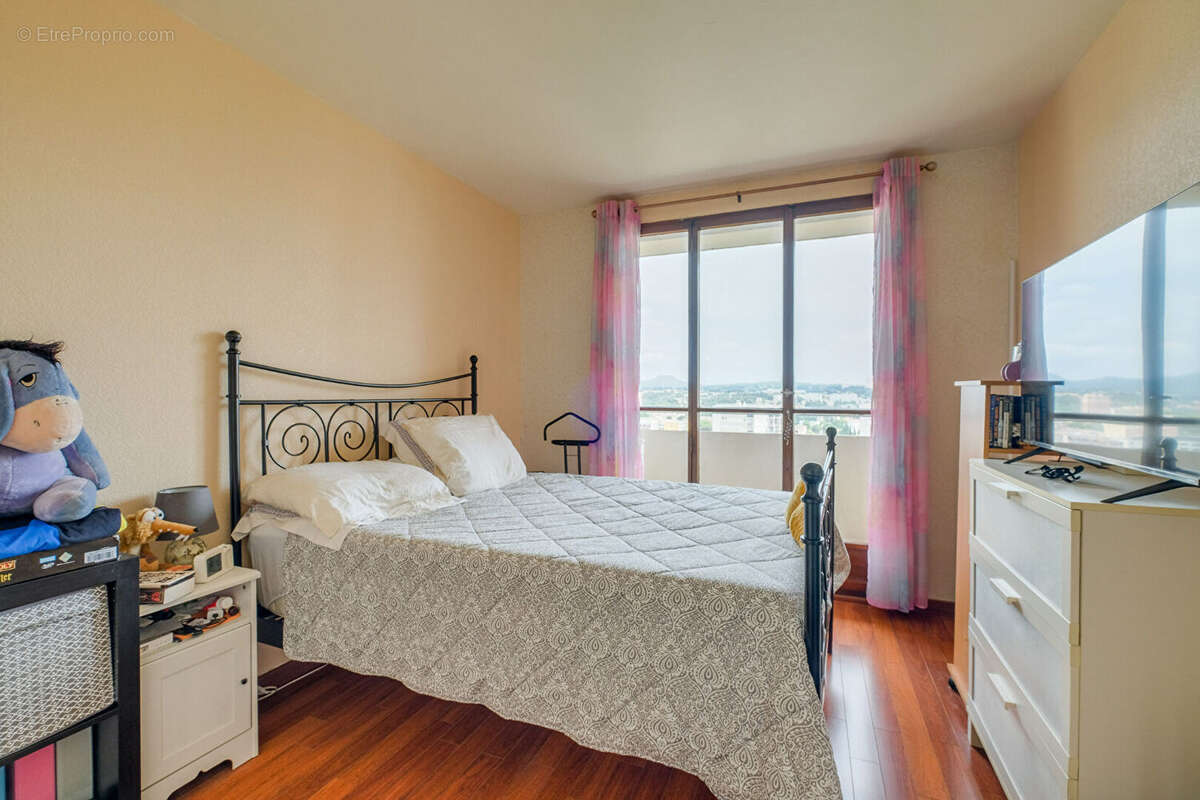 Appartement à MARSEILLE-13E