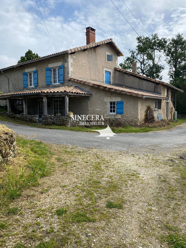 Maison à VILLETOUREIX