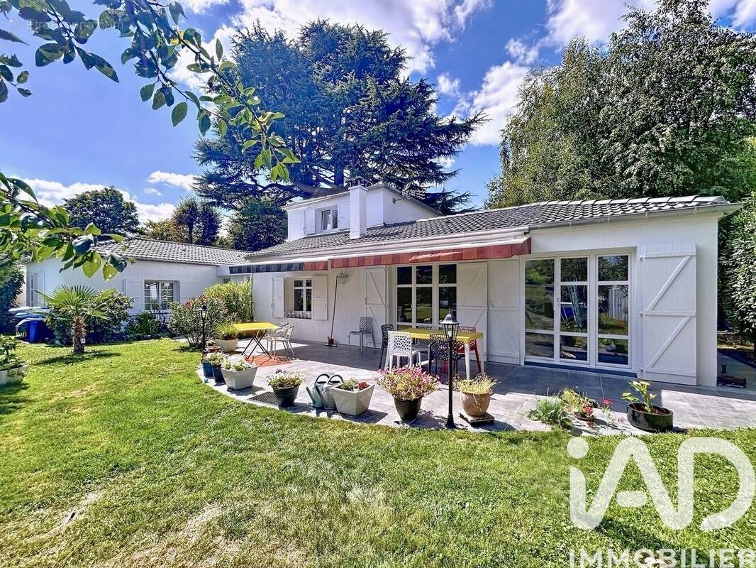 Photo 1 - Maison à GRETZ-ARMAINVILLIERS