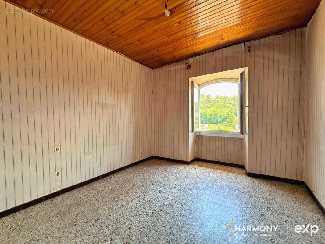 Appartement à JOUQUES