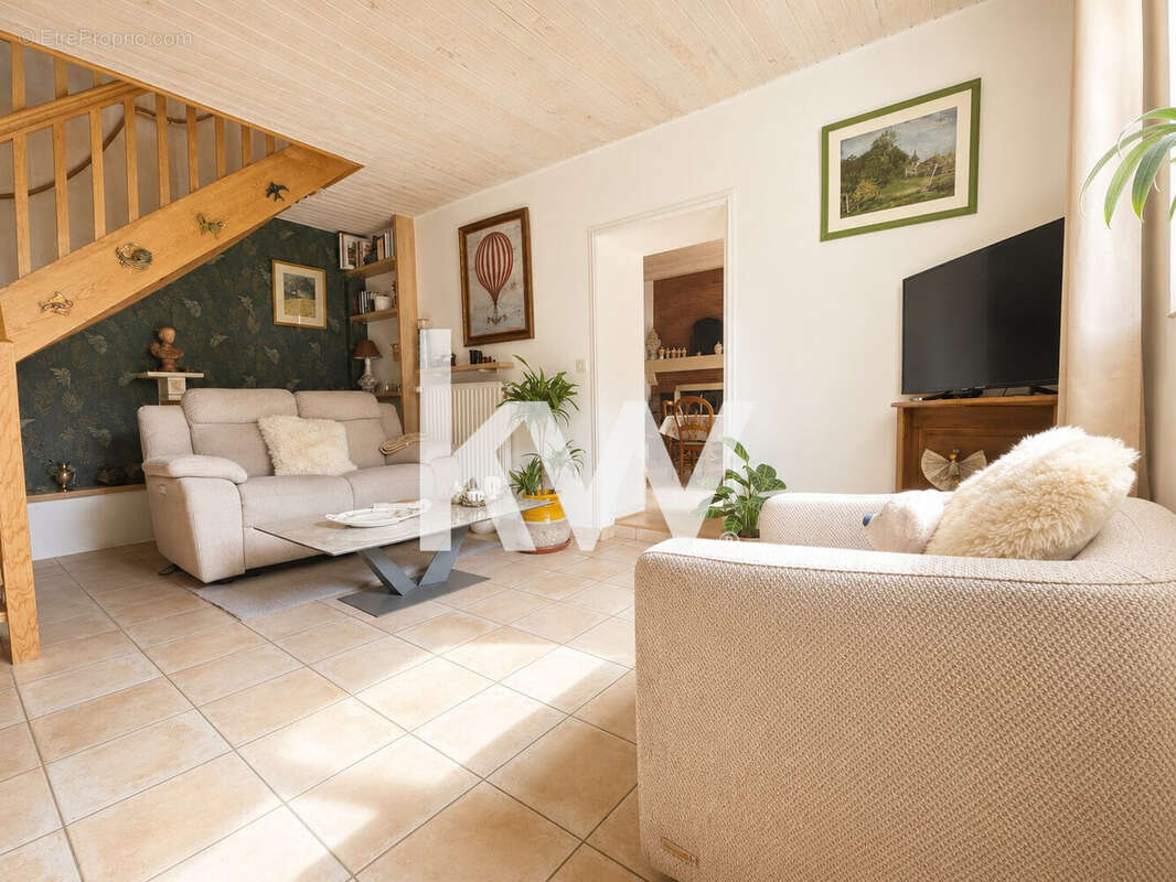 Maison 129 m² à Saint-Romain-Le-Puy  - photo 4