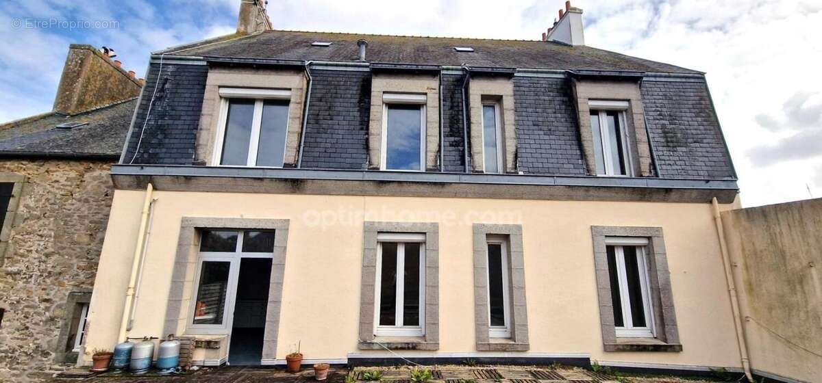 A vendre Bretagne-Finistere-Douarnenez-centre ville-Maison- 18 pièces-Terrasse-Jardin-local commercial - photo 19