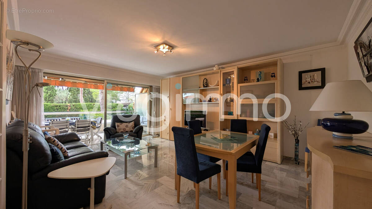 Appartement à LE CANNET