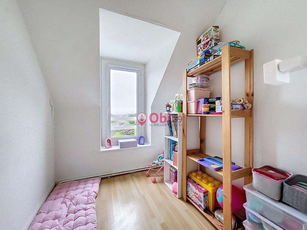 Maison à CHATEAUNEUF-DU-FAOU