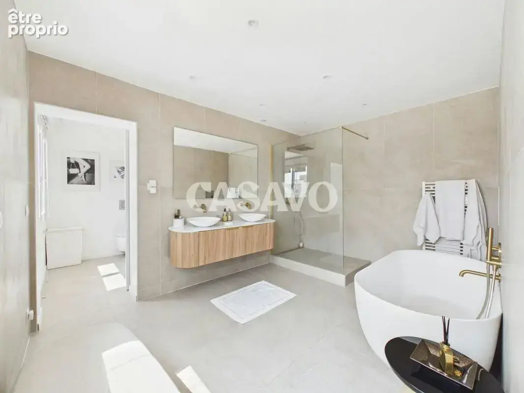 Vente Maison 7 pièces de 257m² - 94200 Ivry-sur-Seine - photo 11
