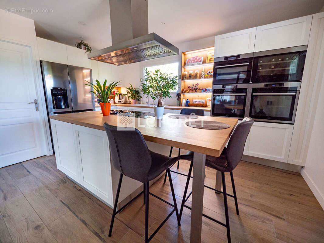 Maison à VILLELONGUE-DELS-MONTS