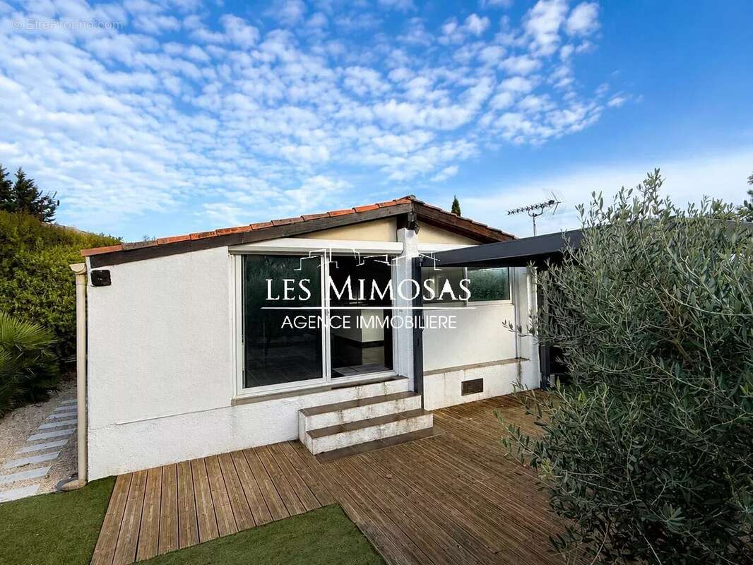 Maison à ROQUEBRUNE-SUR-ARGENS