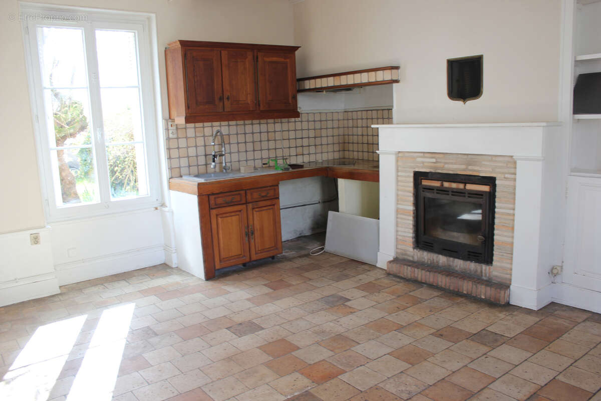 Maison 132 m² à Benais  - photo 3
