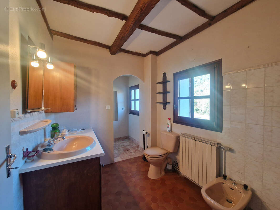 Maison à AUBRES