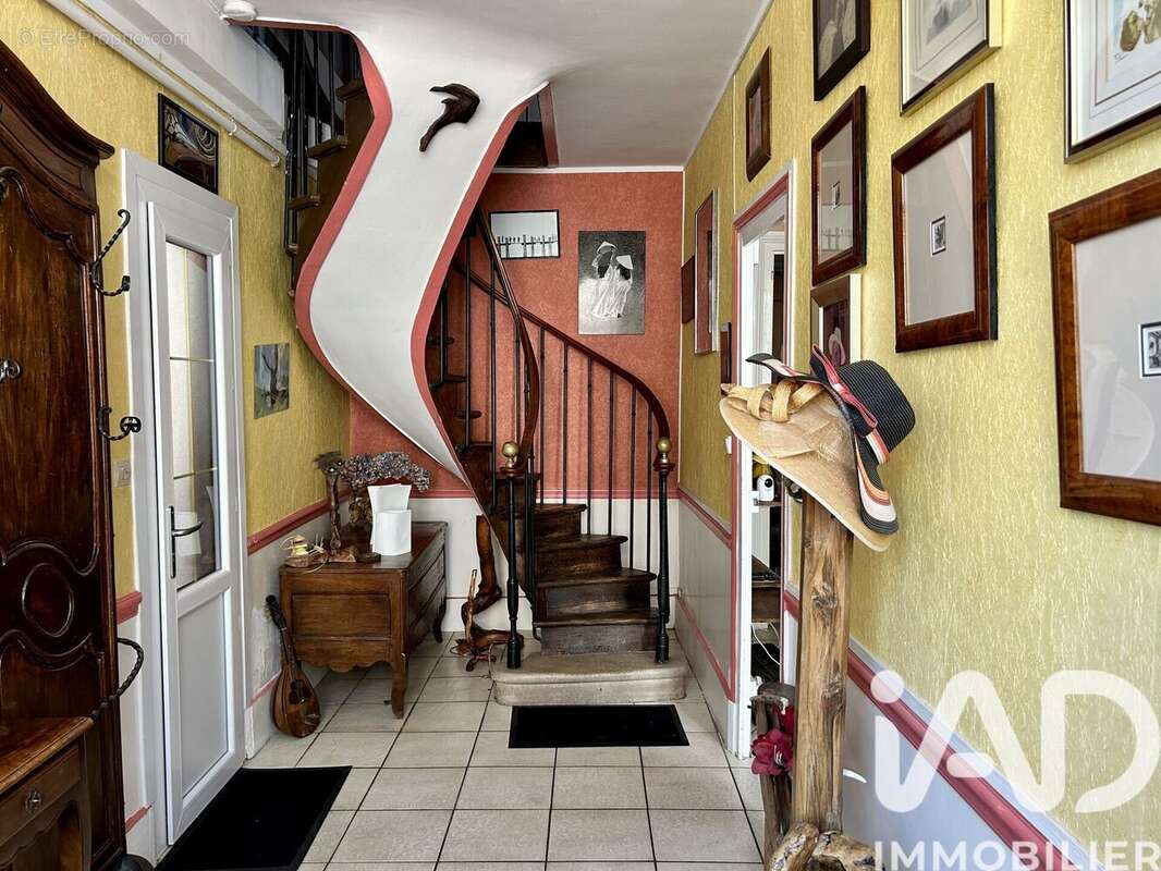 Maison 213 m² à Jargeau  - photo 4