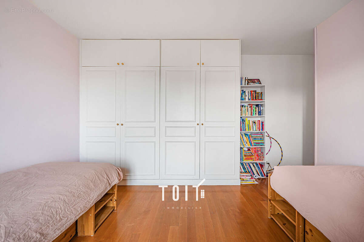 Appartement à PARIS-14E