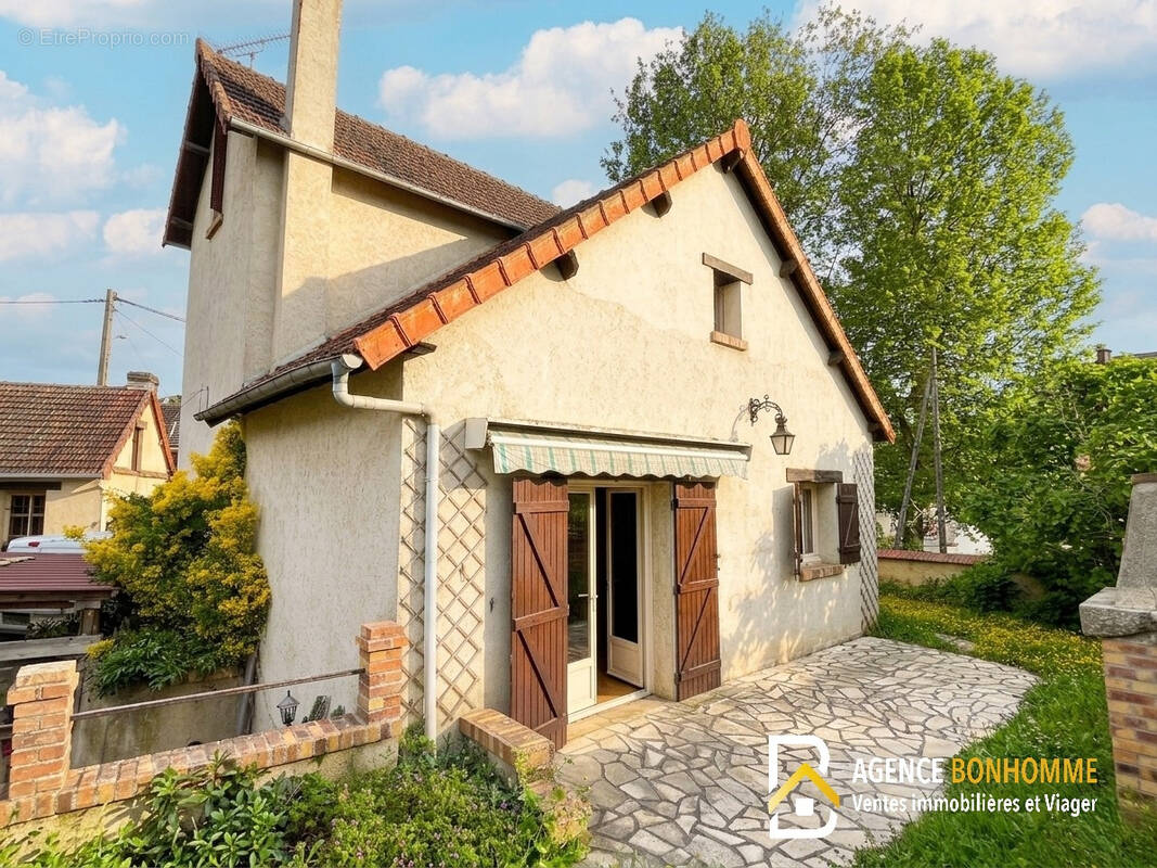 Maison à SOREL-MOUSSEL