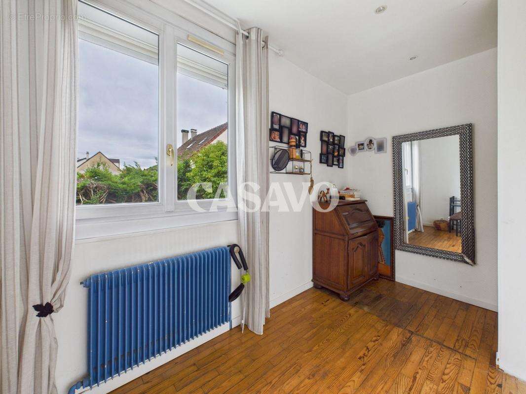 Maison à FONTENAY-LE-FLEURY