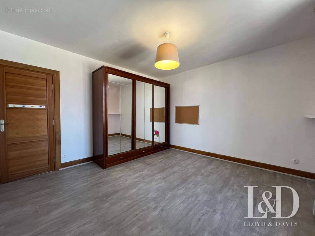 Maison à SAINT-QUENTIN