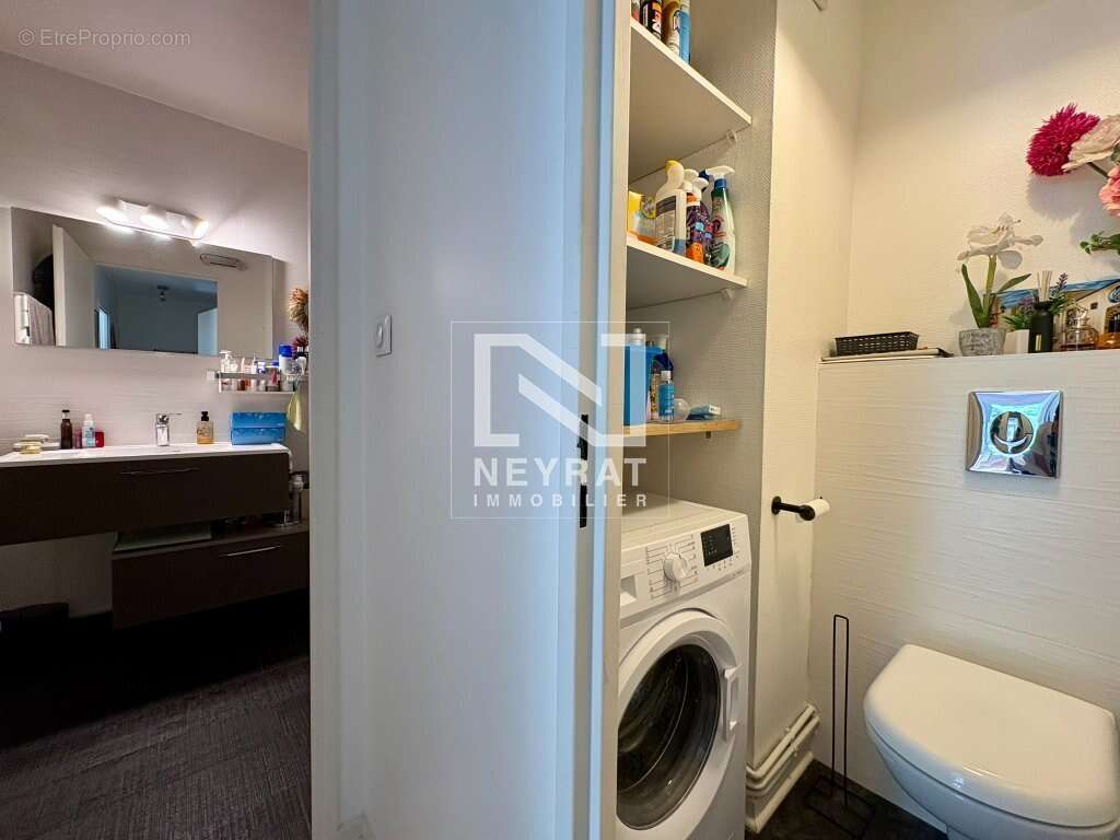 Appartement avec balcon, cave et garage privatif - Environnement verdoyant - Quartier Wilson / Allées du parc - photo 10
