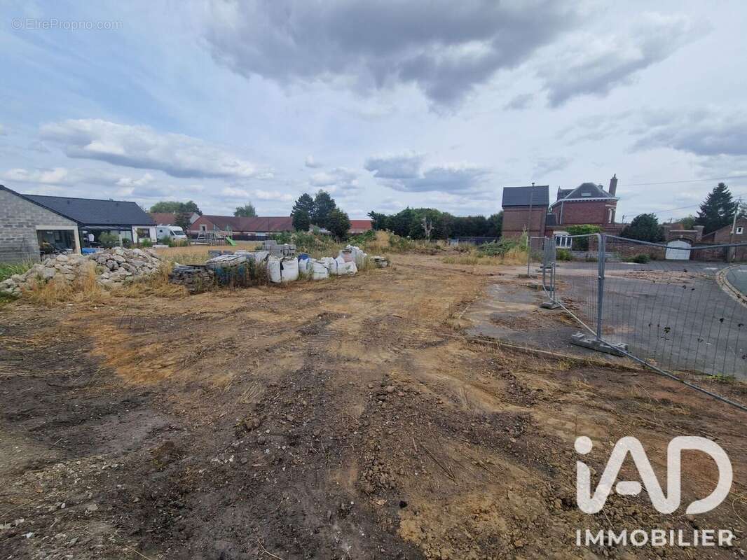 Terrain 750 m² à Hersin-Coupigny  - photo 2