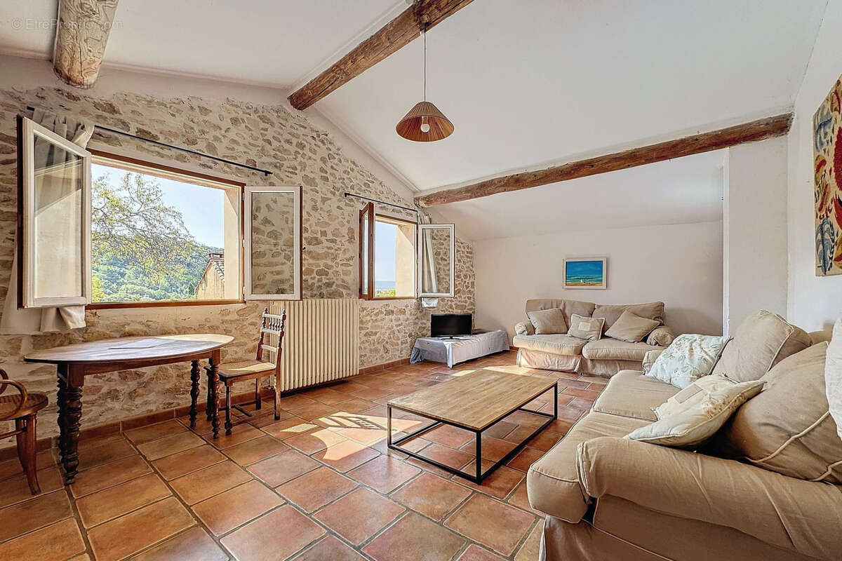 Maison à LIOUX