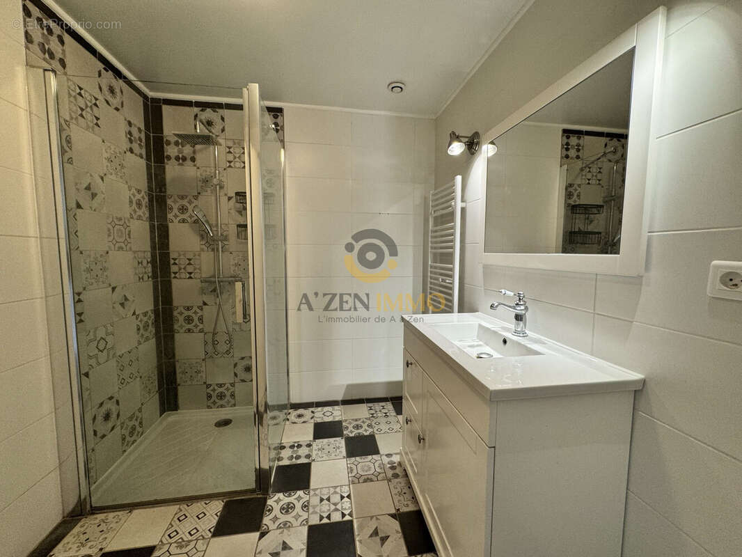 Maison à SECONDIGNY