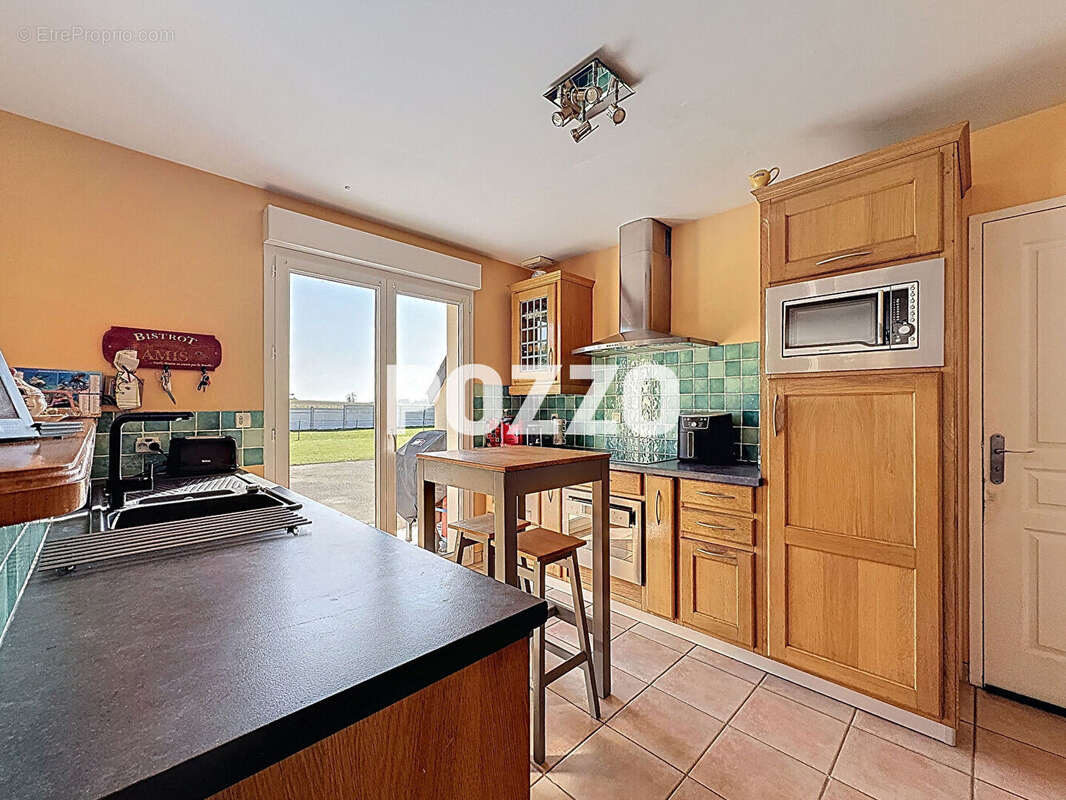 Maison à LINGREVILLE