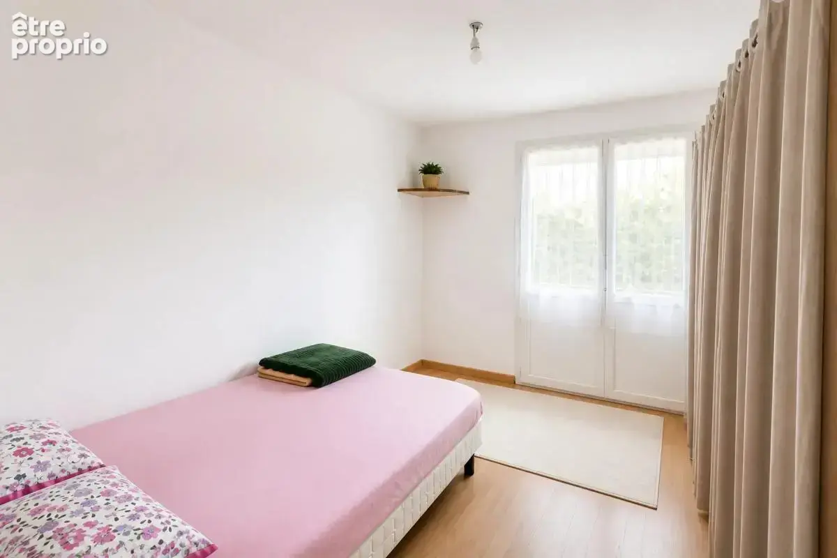 Maison de 4 pièces de 275 m² à Bourges - photo 8