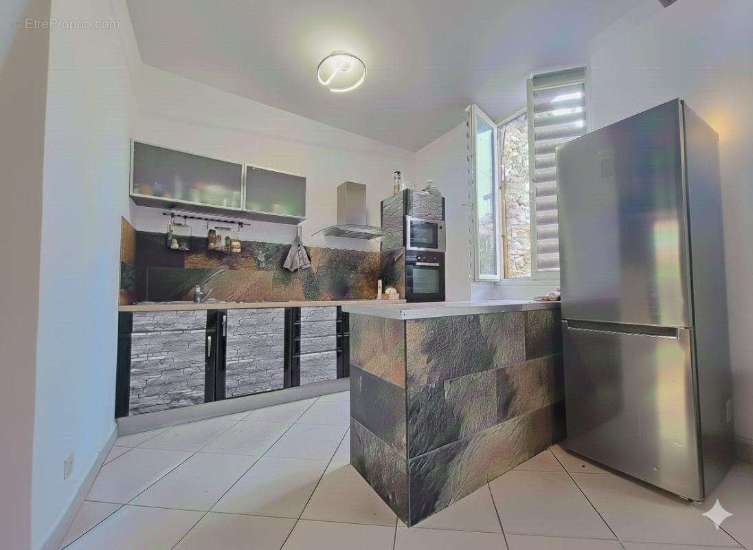 Appartement à L'ARBRESLE