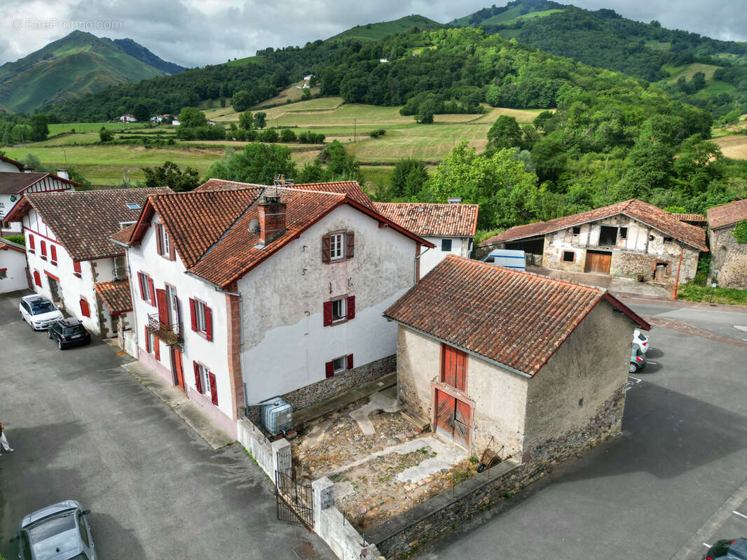 Maison de village à 5 minutes de Saint Jean Pied de Port - photo 25