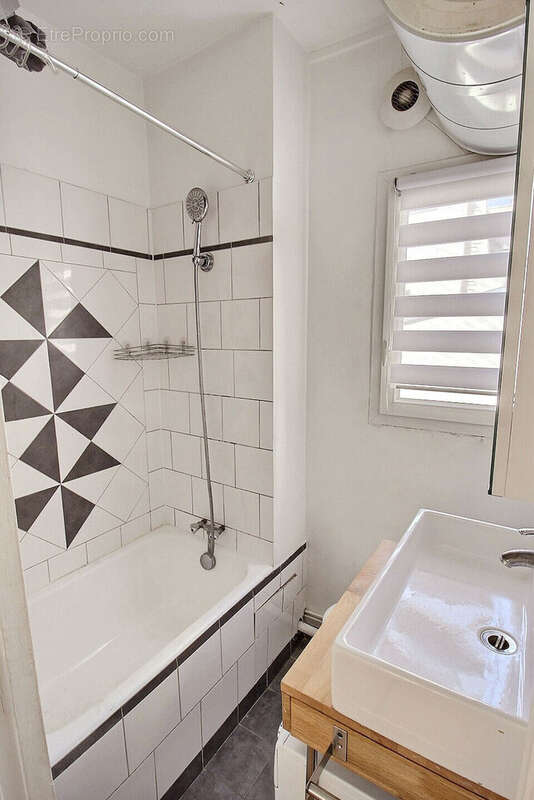 Appartement à PARIS-3E