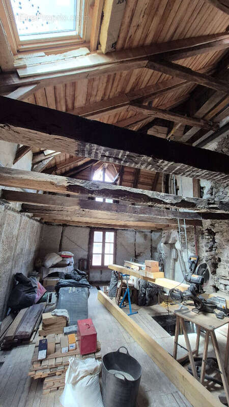 Coeur de ville ESPALION, ensemble immobilier avec garage - photo 5