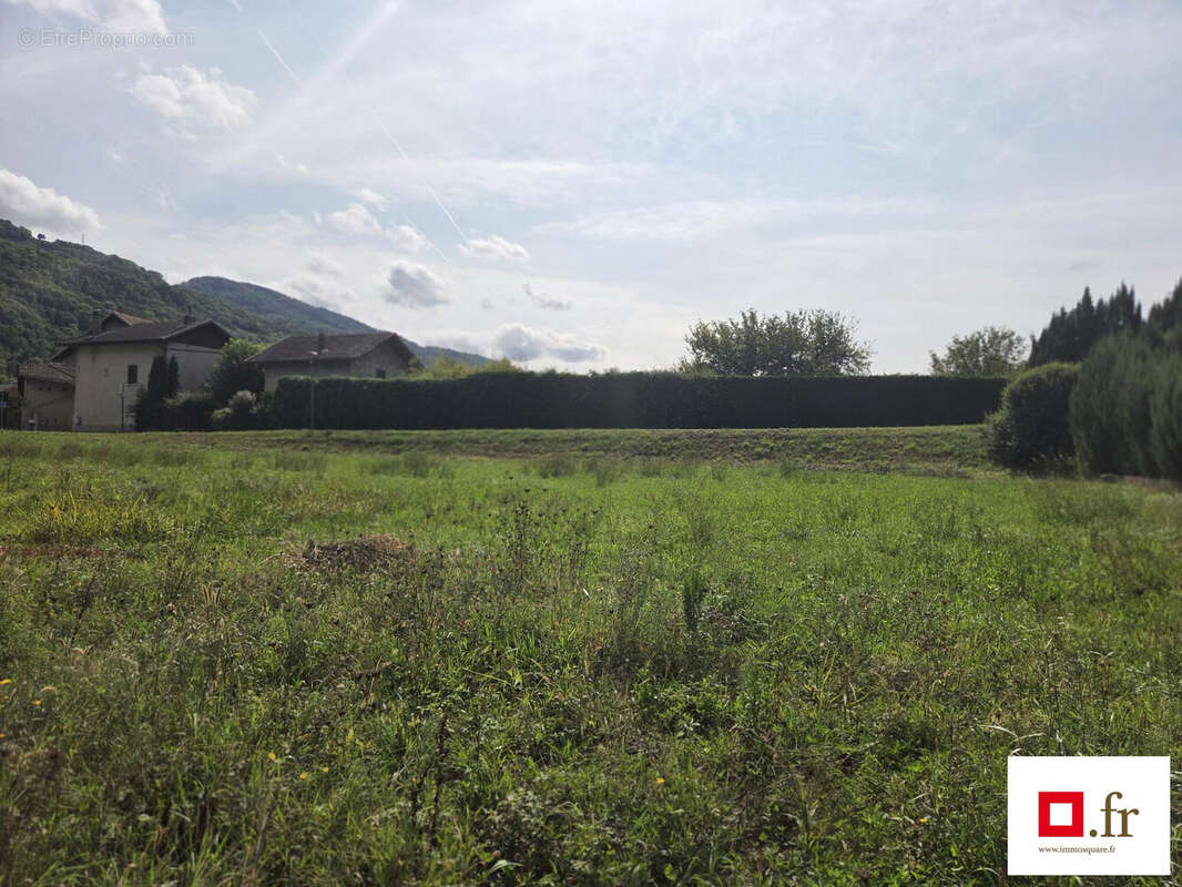 Terrain 596 m² à Tencin  - photo 2