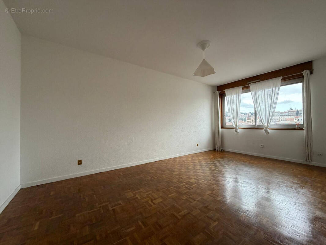 Photo 1 - Appartement à SAINT-ETIENNE
