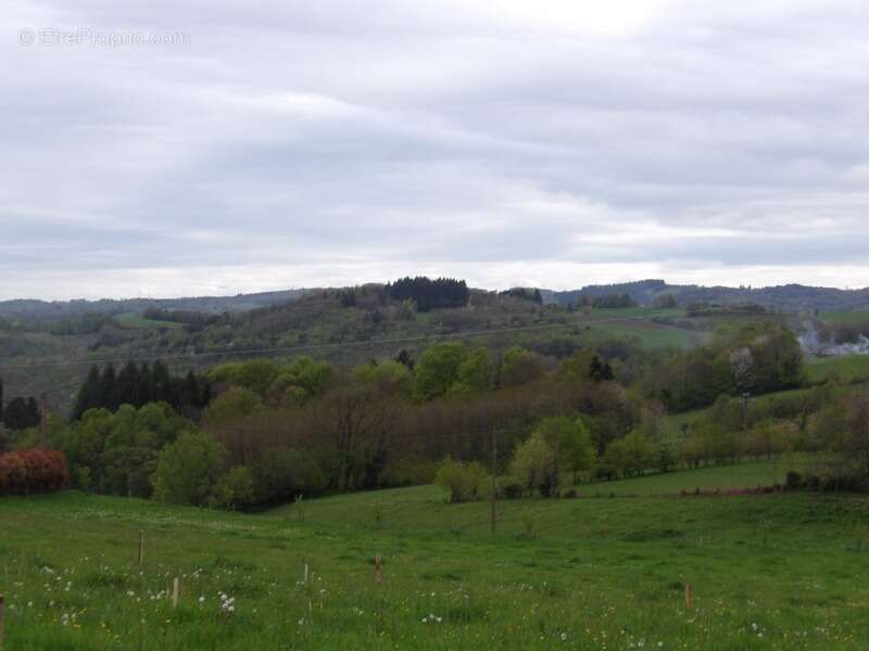 Maison à LAGARDE-ENVAL