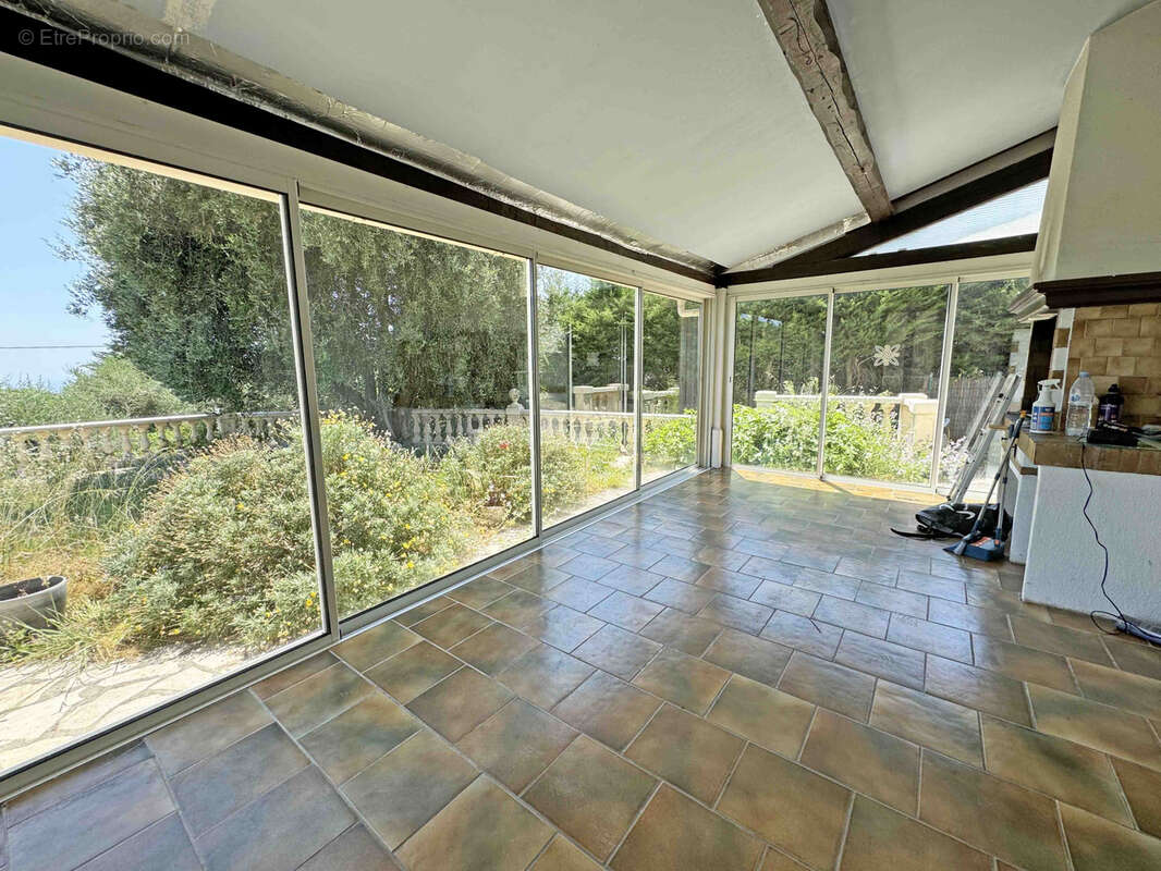 Maison à TOURRETTES-SUR-LOUP