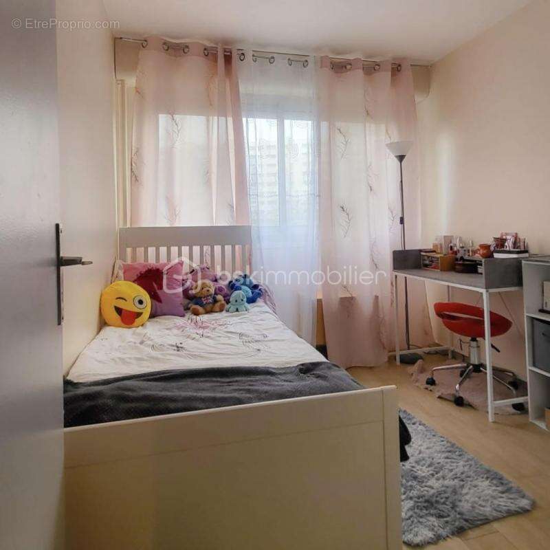 Appartement à COLOMBES
