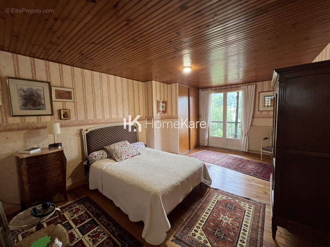 Maison 130 m² à Gourdan-Polignan  - photo 9