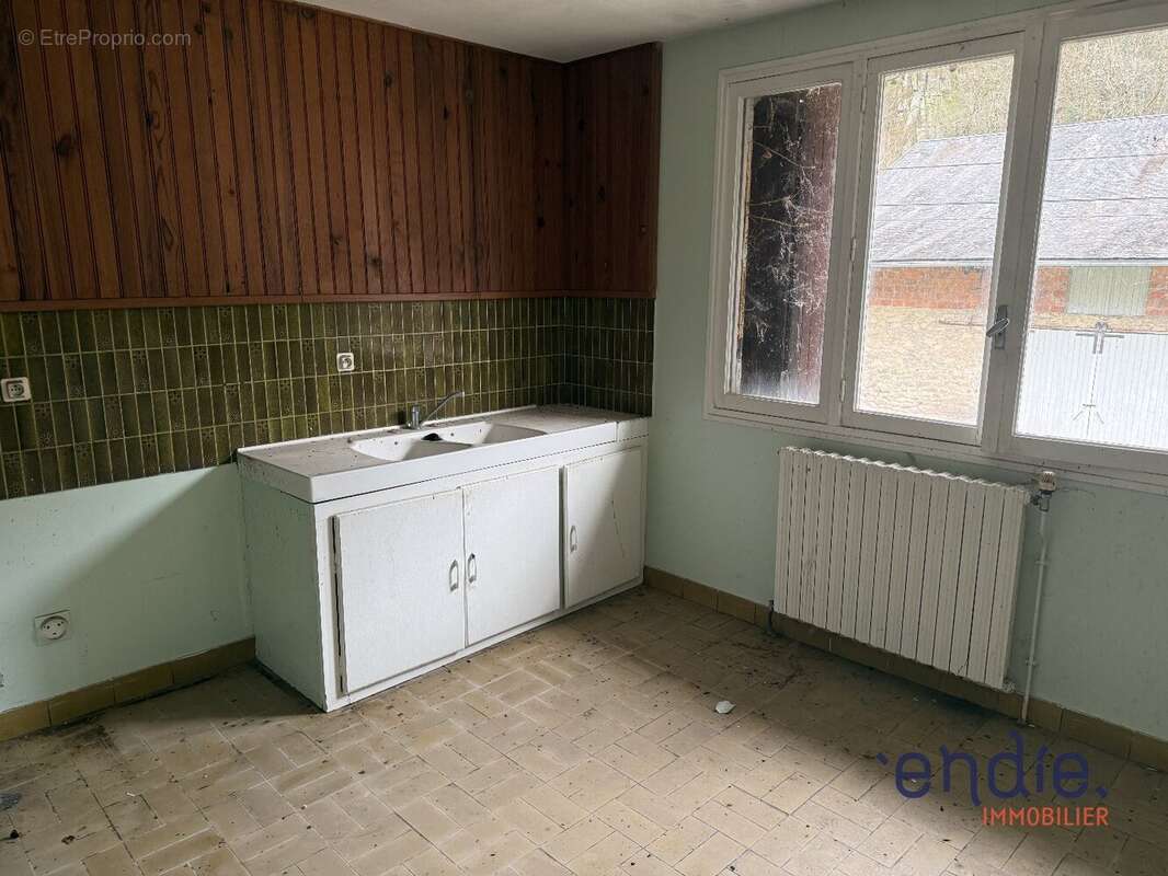 Maison à CHATEAUPONSAC