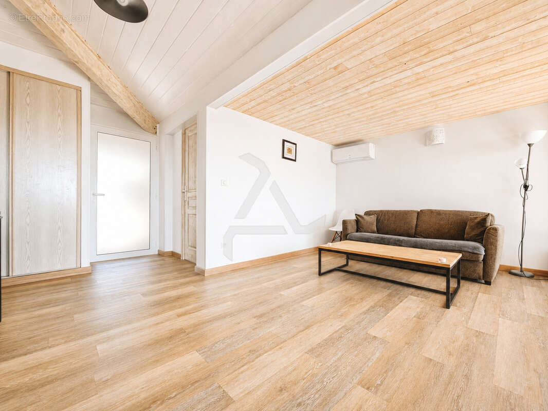 Appartement t2 de 60 m2 avec atelier de 56m2 dans petite copropriété de charme à 20min de porto-vecchio - photo 4