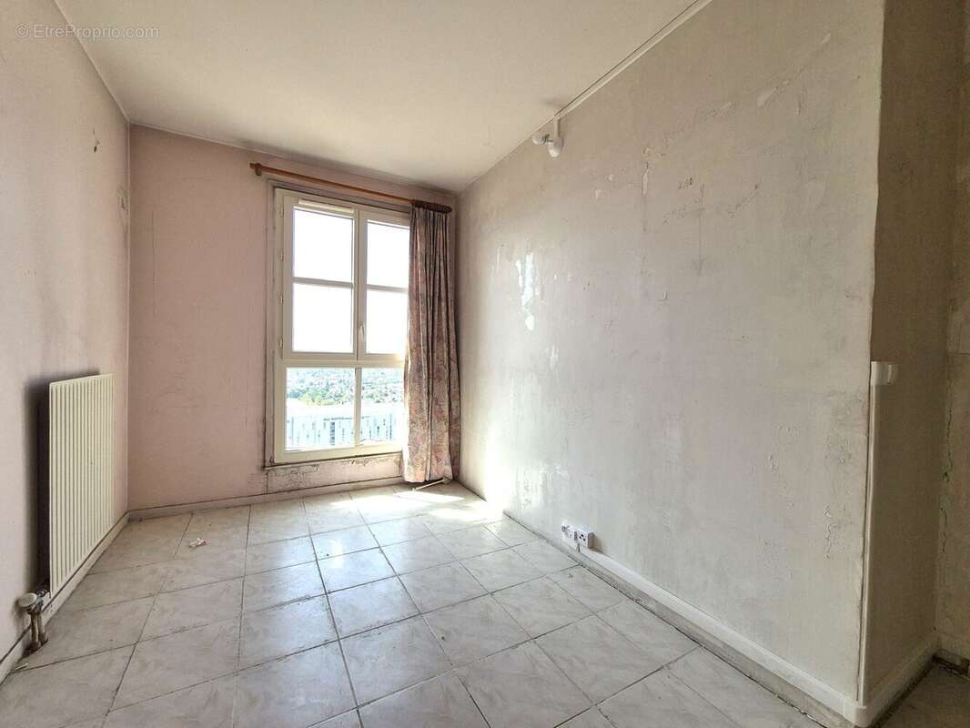 Appartement 70 m² à Noisy-Le-Grand  - photo 8