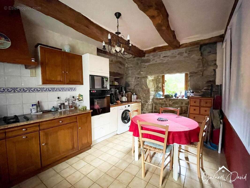 Maison 95 m² à Saint-Pol-De-Leon  - photo 3