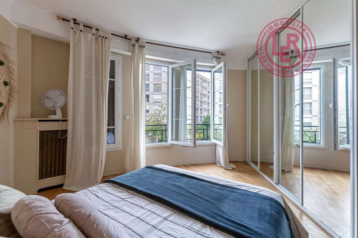 Appartement à PARIS-15E