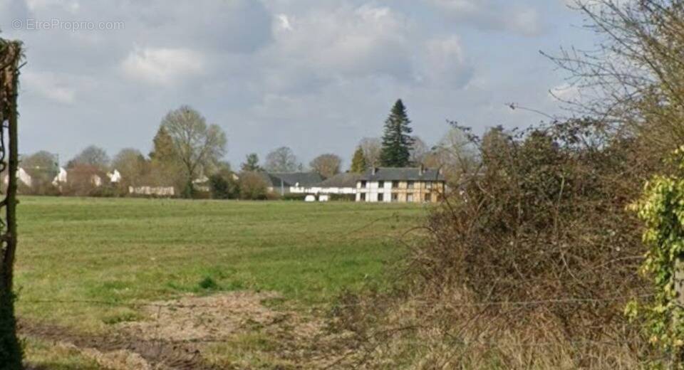 Terrain à MOYAUX