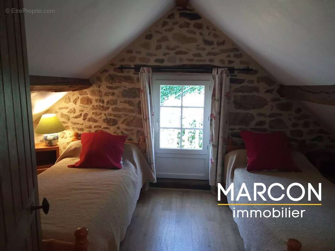 Maison 289 m² à Ajain  - photo 33