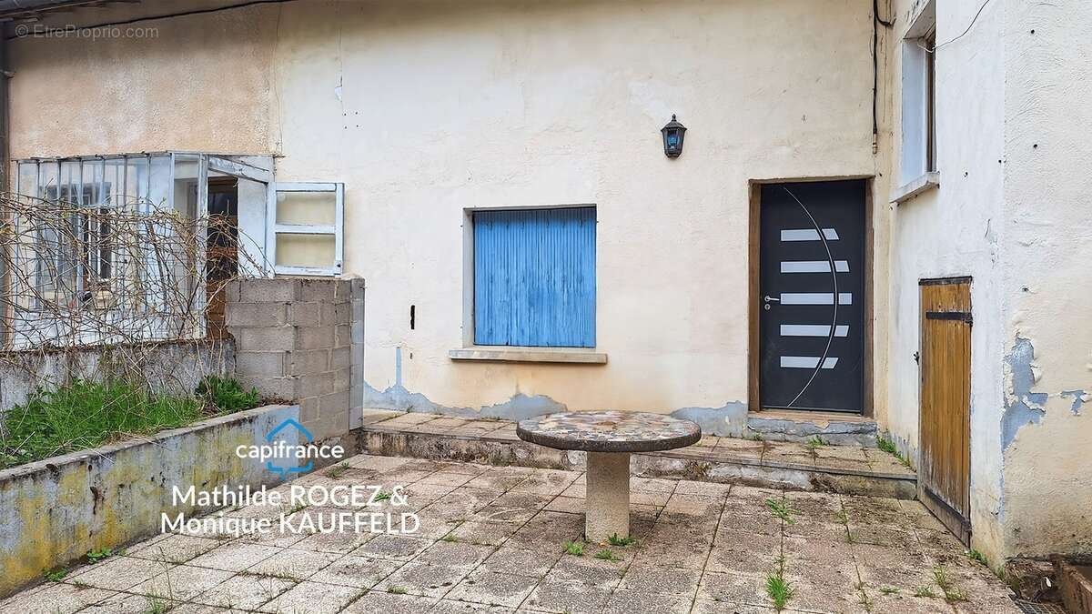 Immeuble à vendre SAINT MARTIN DES OLMES (63) 4 appartements avec 1,2 hectare de terrain - photo 18
