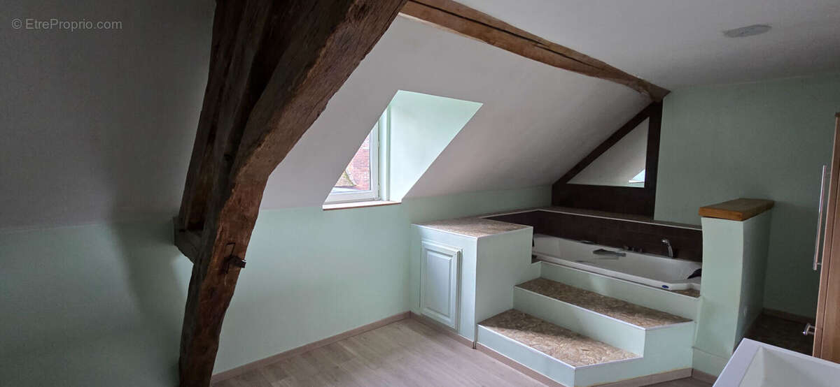 Maison à VILLENEUVE-L'ARCHEVEQUE