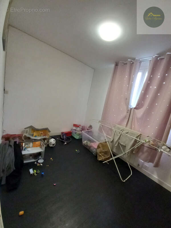 Cheroy plain-pied 3 chambres et un bureau  sur 2200 m2 - photo 18