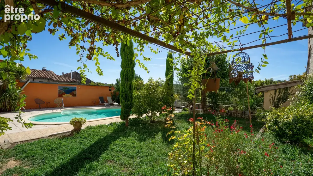 Magnifique maison bourgeoise 18 ème en coeur de village avec jardin, piscine et superbe vue - photo 26