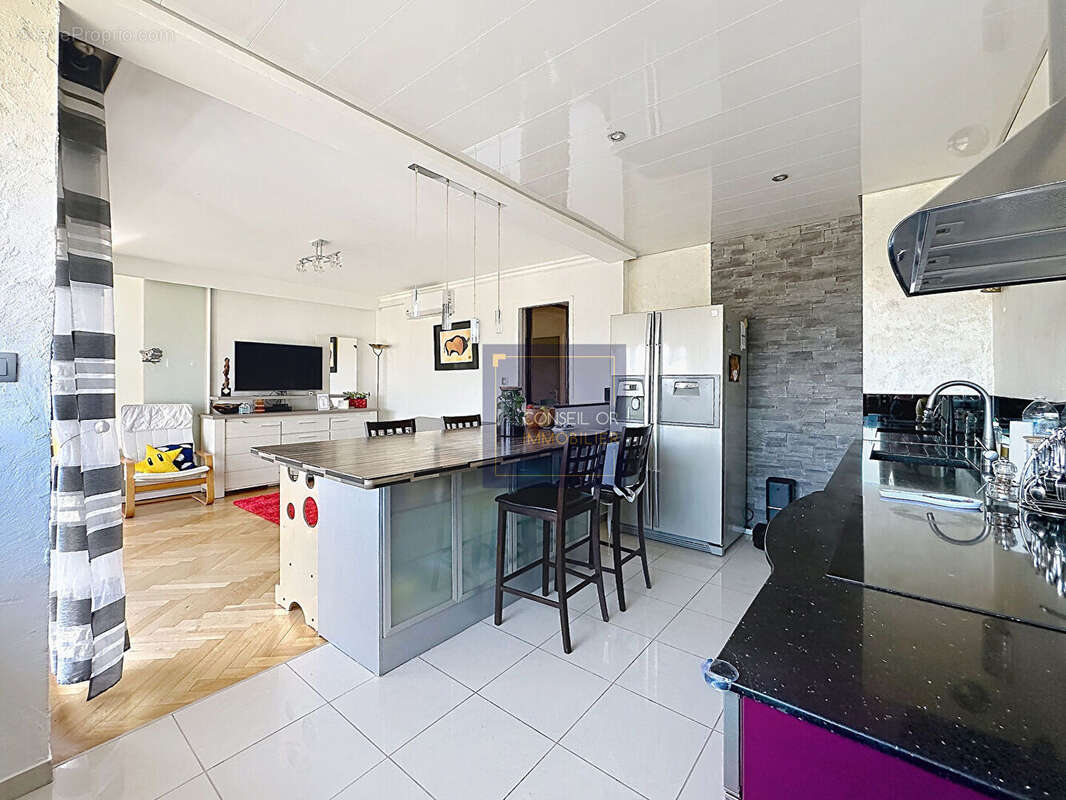 Appartement à OULLINS