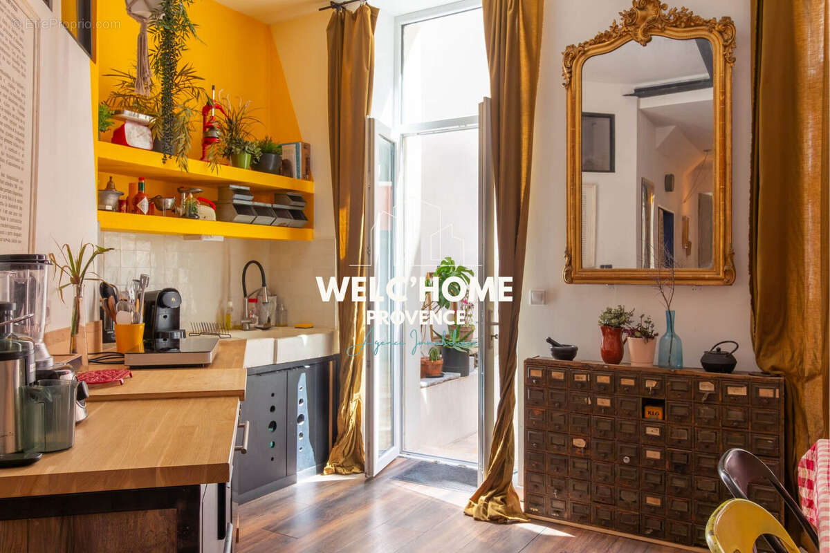 Appartement à MARSEILLE-1E