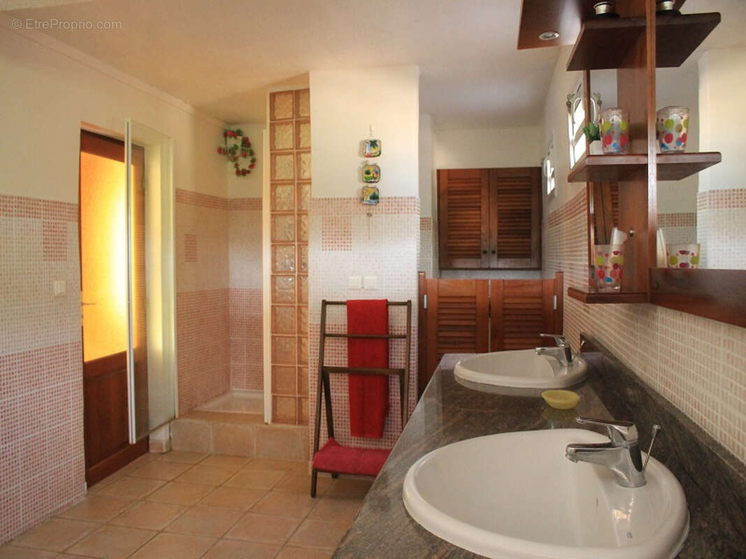 Maison à SAINTE-ANNE