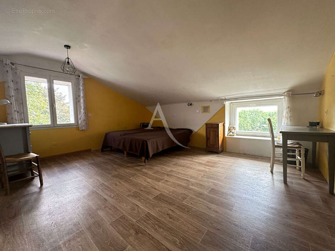 Maison à LA CHAPELLE-PALLUAU