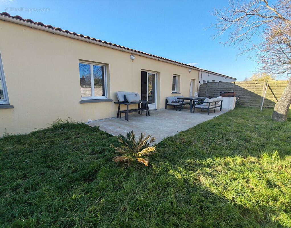 Maison à SAINT-COLOMBAN